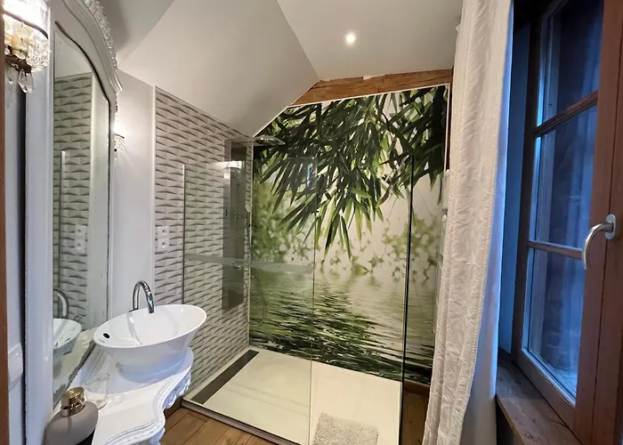 Logis Nature Cathare 4* Leran