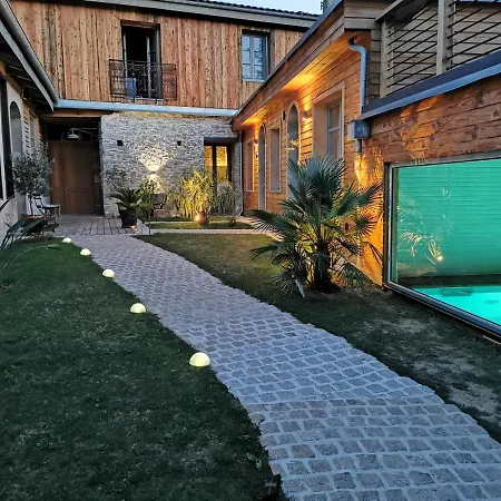 Logis Nature Cathare 住宿加早餐酒店 Léran