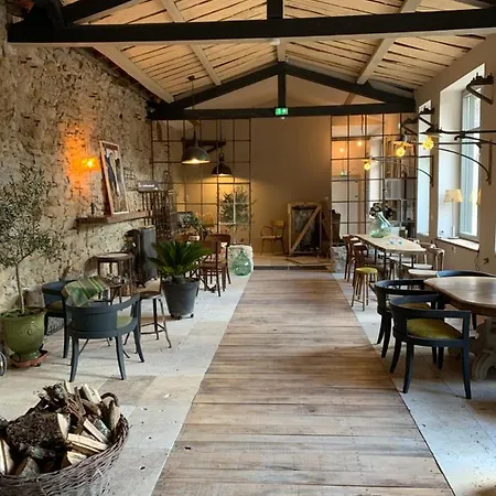 Logis Nature Cathare 4* Léran