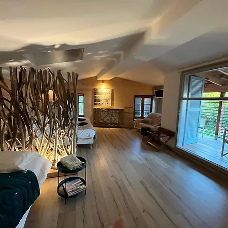 Logis Nature Cathare 4* Léran