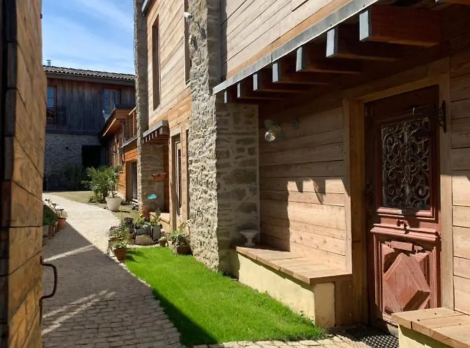 Logis Nature Cathare 4* Léran